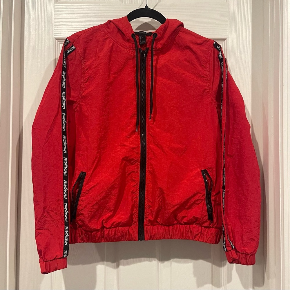 Red Hooded Windbreaker Jacket "Shanghai" Forever 21 Lightweight